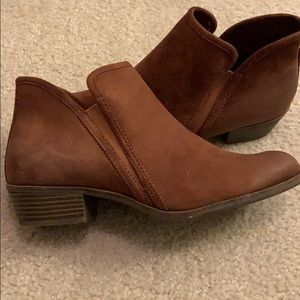 Brand new- Suede Booties